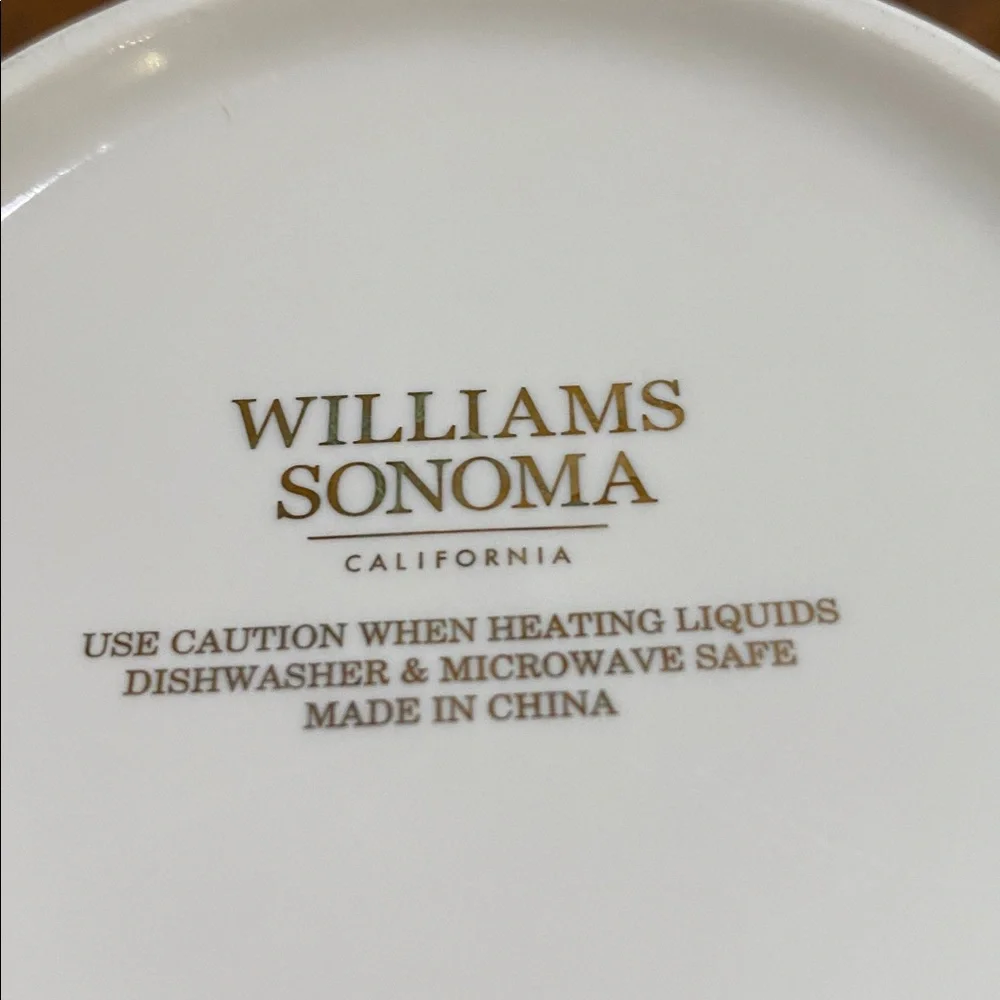 Williams Sonoma “S” Mug in Gold on White Porcelain. Unused Condition. Large Mug